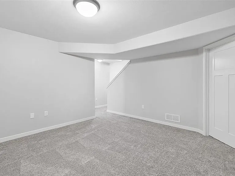 622 Catherine Dr #622 — Photo 15