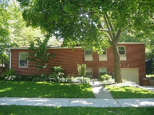 1st image of 9349 Lincolnwood Dr
