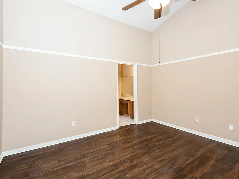 337 Riunite Cir — Photo 10