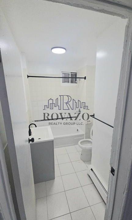 2nd image of 65 Hudson St Floor 3