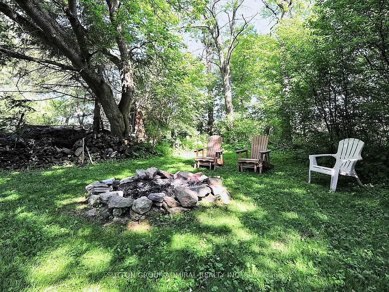 62 May Ave — Photo 49