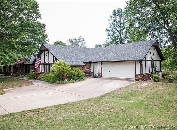 3rd image of 12072 E Hill Dr