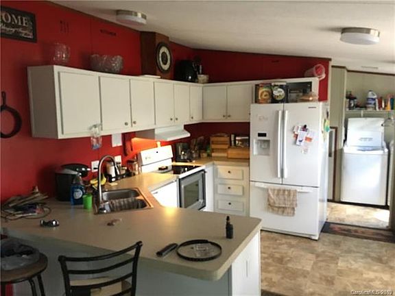 3rd image of 2016 Rocky Creek Ln