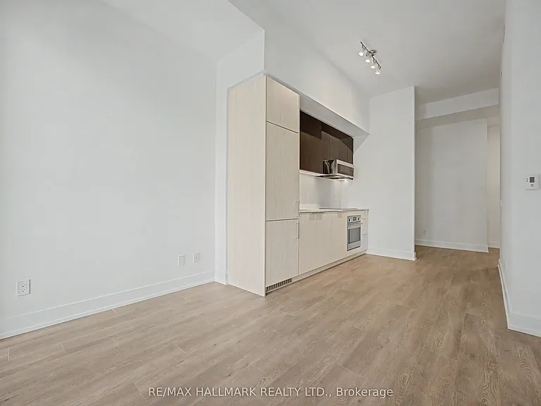 308 Jarvis St #708 — Photo 4