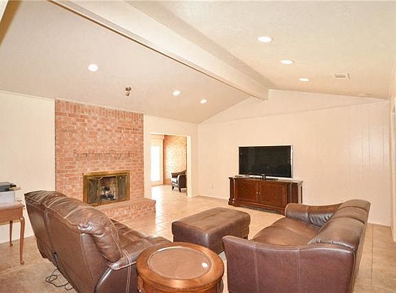 3rd image of 537 Bayberry Ln
