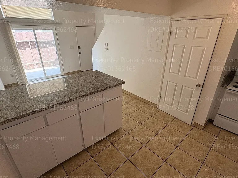 Cozy 1 bedroom loft apartment — Photo 14