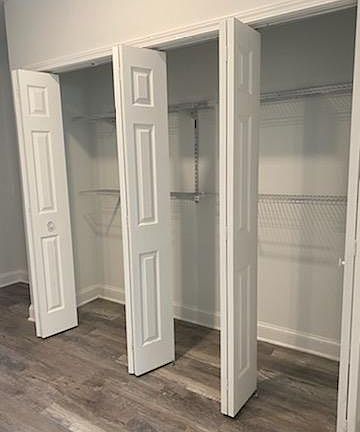 4th image of 3449 N Elaine Pl APT 101