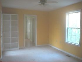 5th image of 157 Lower Clubhouse Dr