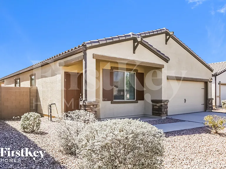 38105 W Isabella Ln — Photo 2