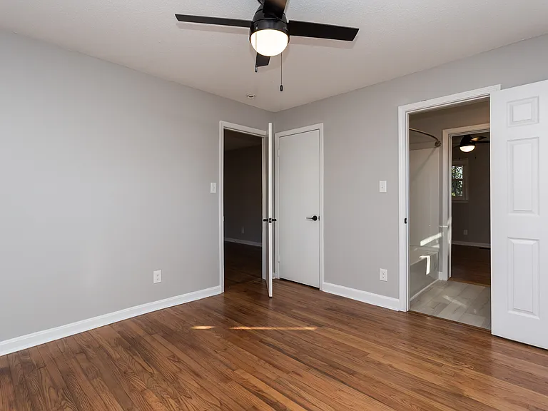 718 Holloway St #B — Photo 13