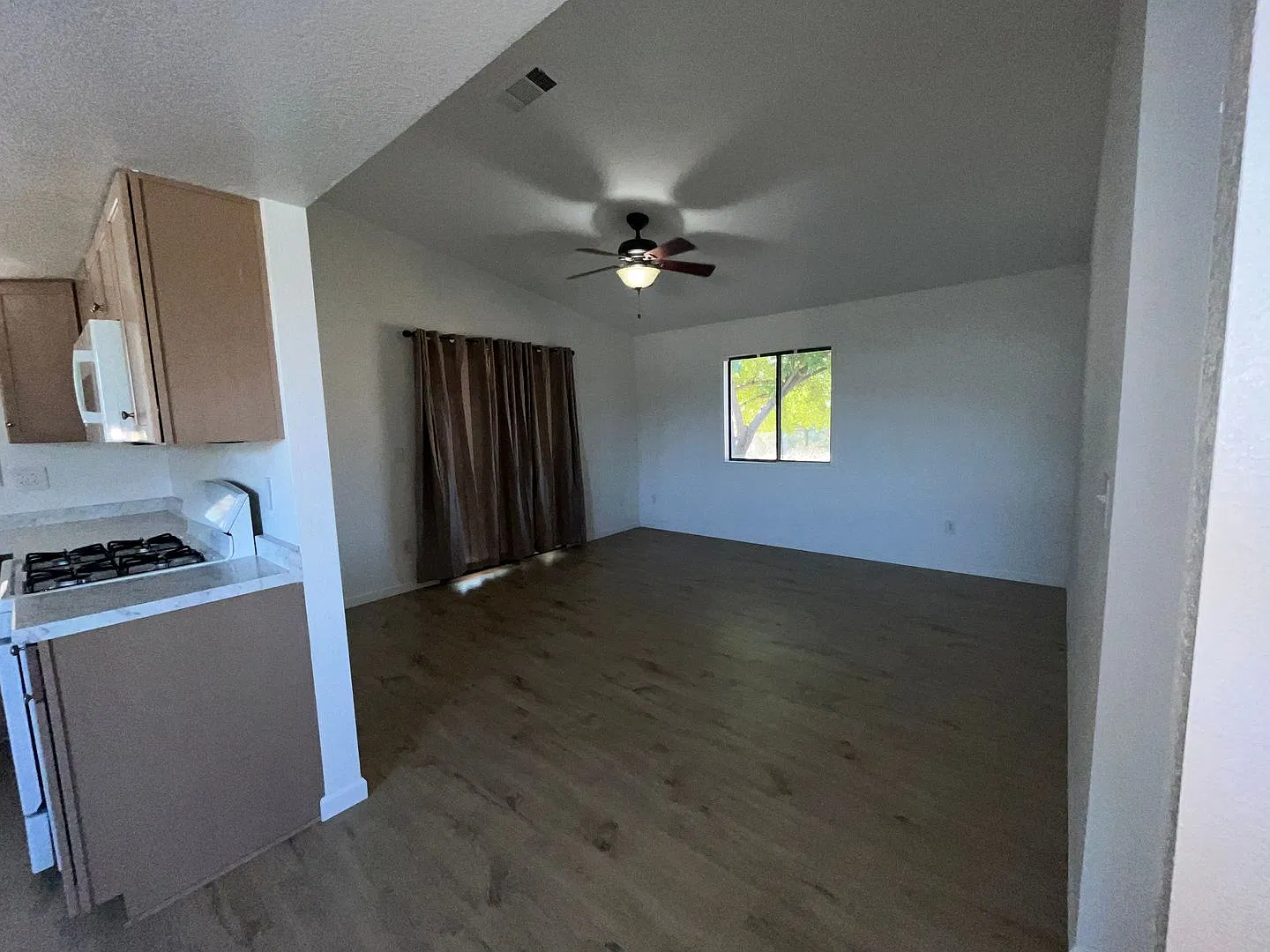 End unit with large fenced yard! — Photo 3