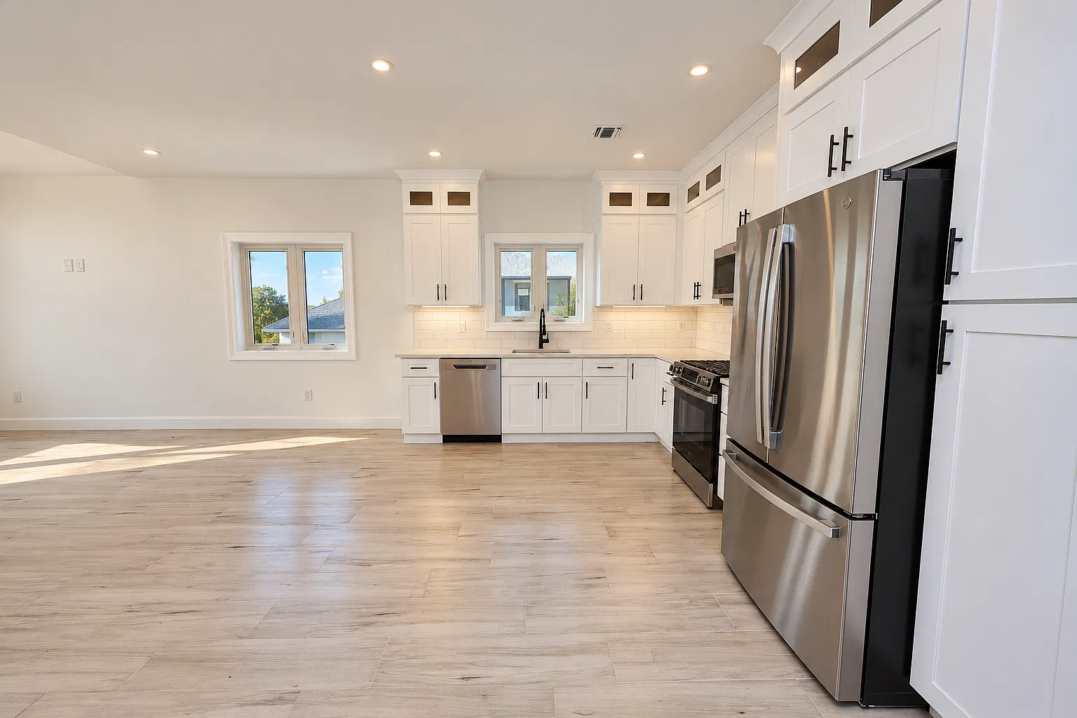 3 bed, 1116 sqft, $3,000 — Photo 4