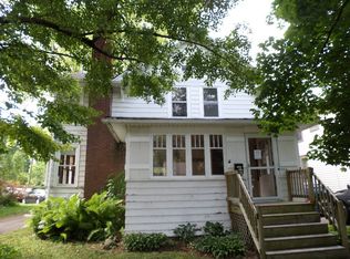 225 W Ridgeland Ave, Waukegan, IL 60085