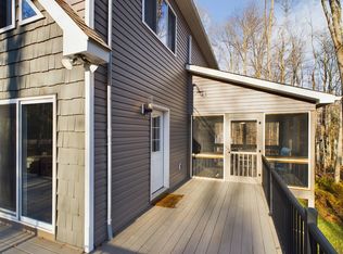 324 Tammany Dr, Pocono Lake, PA