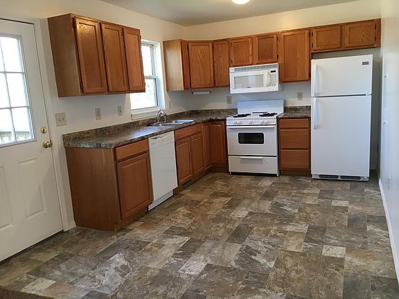 2nd image of 611 E Miller Dr