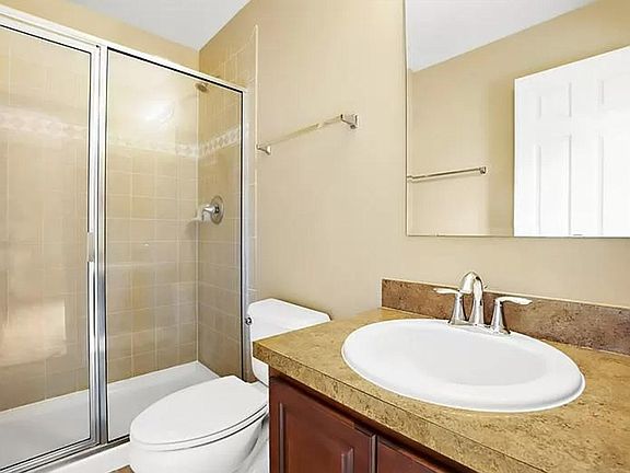 3rd image of 528 Vincinda Crest Way