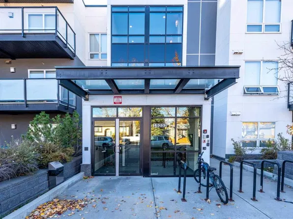 15233 E 1st St SE #202, Calgary, AB T2X 0X5