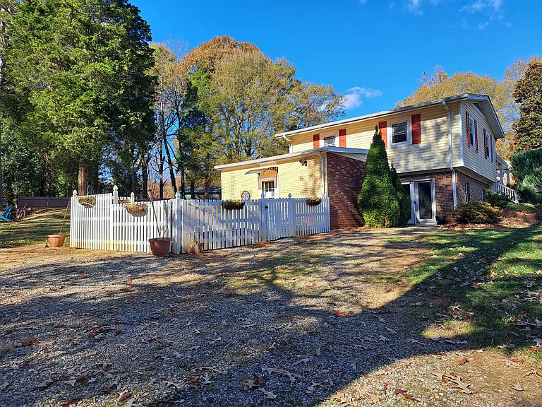 6401 Teague Ln — Photo 7