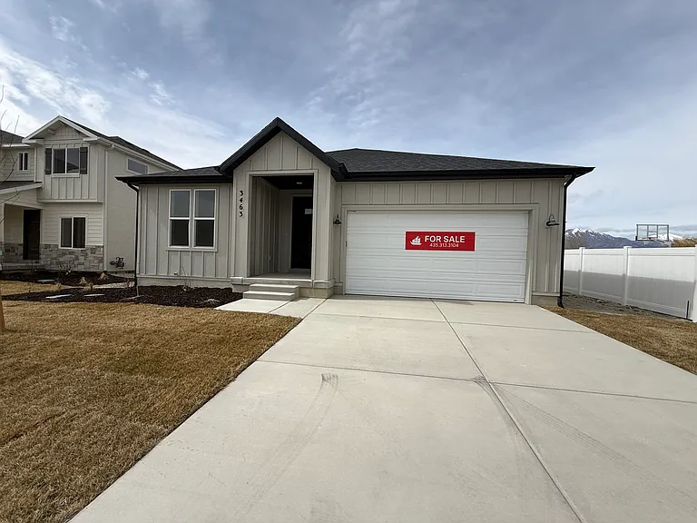 3438 N Gray Wolf Ln — Photo 1