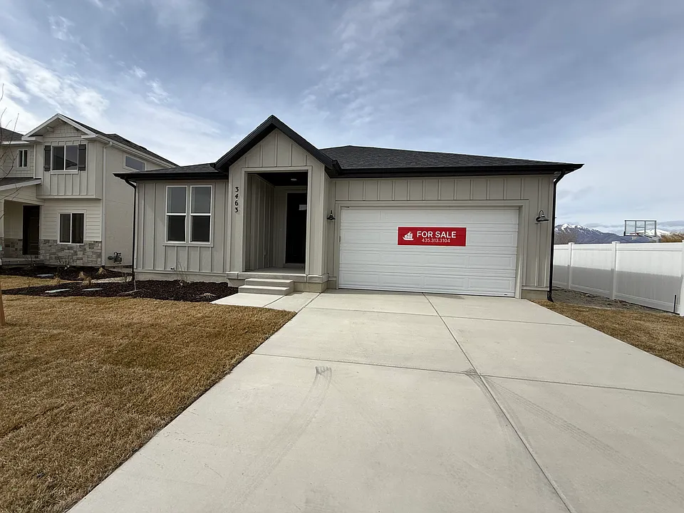 3438 N Gray Wolf Ln