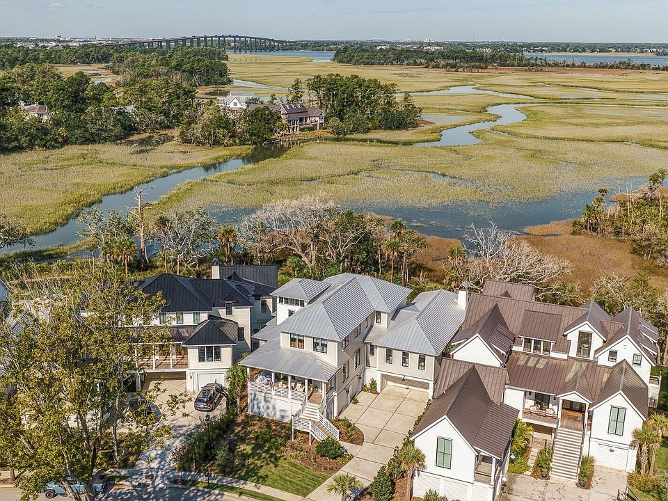 1st image of 982 Tupelo Bay Dr