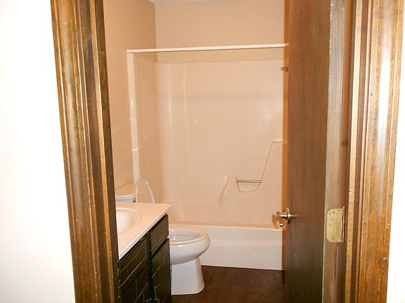 4th image of 2708 Belmont Blvd