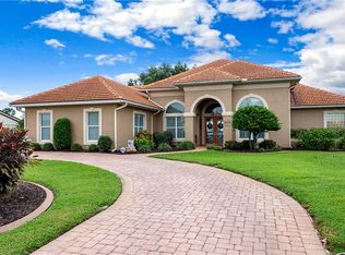 29048 Beauclaire Dr, Tavares, FL 32778