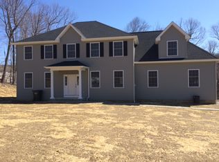 26 Athena Ct, Mahopac, NY 10541