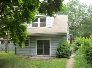 42 1/2 Marie St, Ecorse, MI 48229
