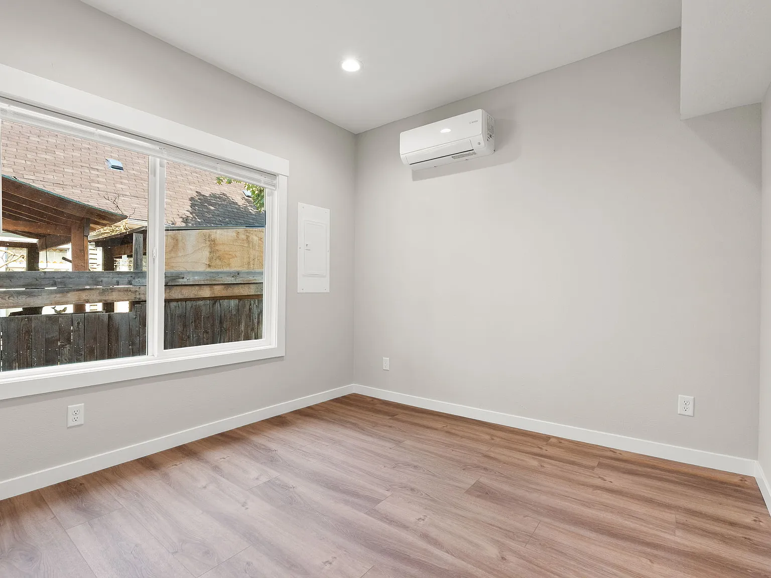 2 bed, 575 sqft, $1,350 — Photo 4