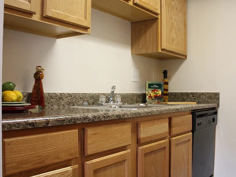 Hunter's Creek Apartments — Photo 33