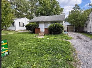 1845 W Waggoner St, Decatur, IL 62526