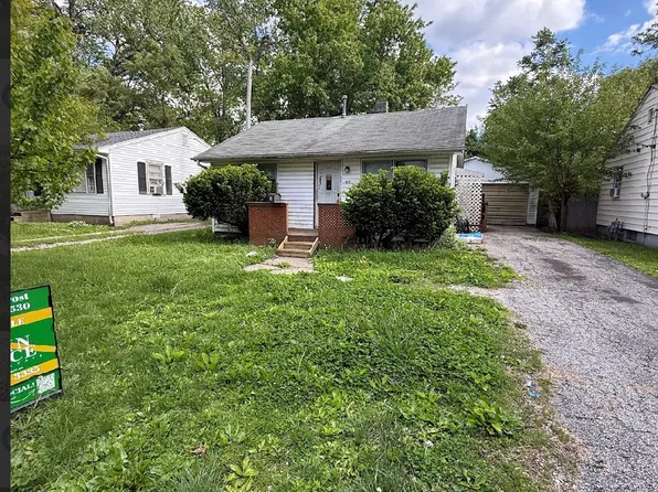 1845 W Waggoner St, Decatur, IL 62526