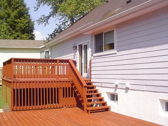 3rd image of 6807 Bear Creek Dr