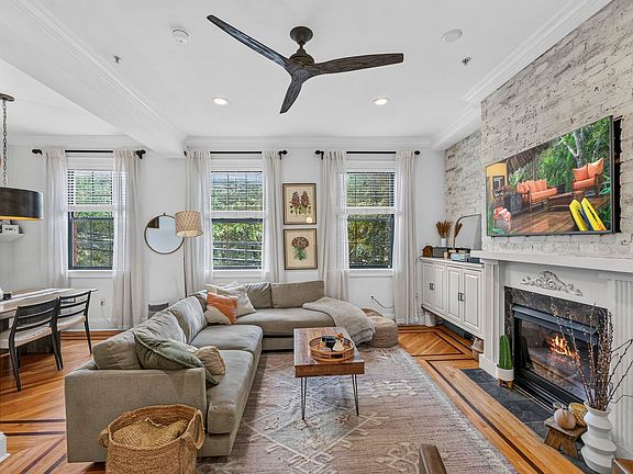 2nd image of 121 BLOOMFIELD ST #2