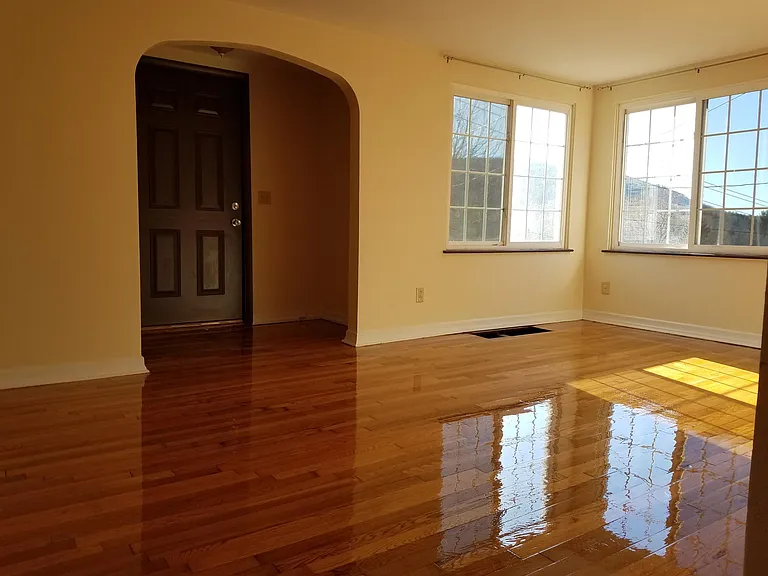 1153 Glenwood Rd — Photo 9