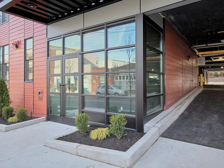 Diana Place — Photo 22