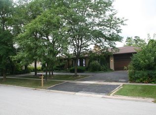 9324 S 83rd Ave, Hickory Hills, IL