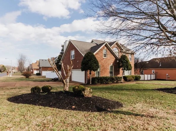 203 Savannah Rdg, Murfreesboro, TN 37127