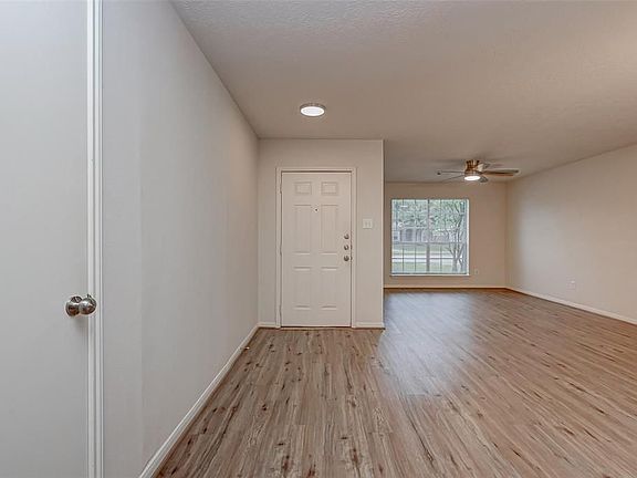 3rd image of 5349 Town Park Blvd