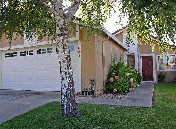 5th image of 1085 Minoru Dr