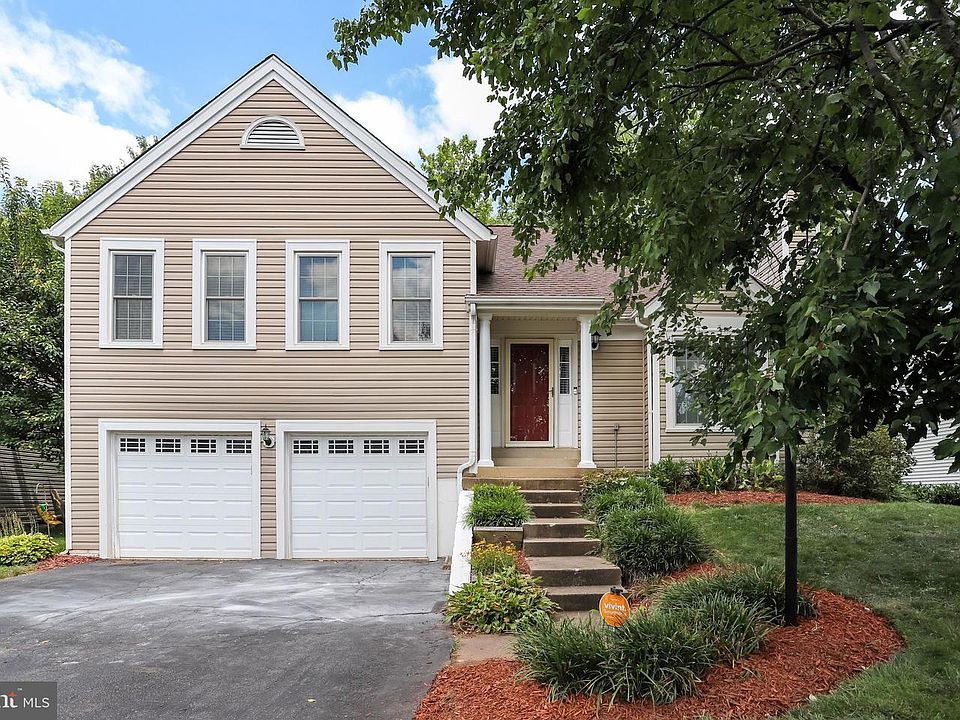 1st image of 13716 Springhaven Dr