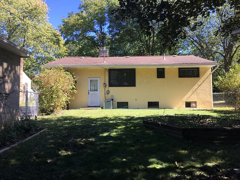 981 Hartford St — Photo 17