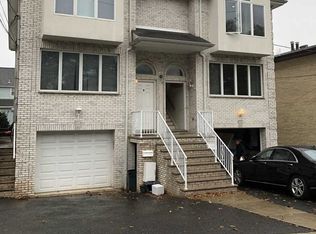36 E Harwood Ter #B, Palisades Park, NJ 07650