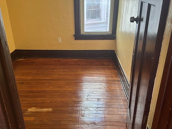 5th image of 13 Kermit Ave #1
