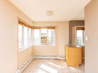 708 W Bittersweet Pl APT 801, Chicago, IL 60613