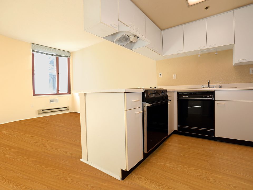 Living / Dining / Kitchen