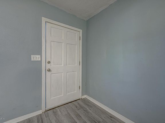 3rd image of 3832 Sudbury Ave