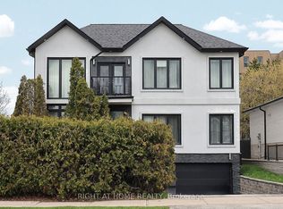 2 Chalet Rd, Toronto, ON M2J 3V4