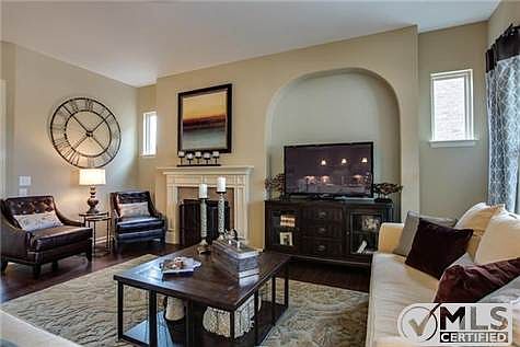 3rd image of 504 Fort Lee Ct #601